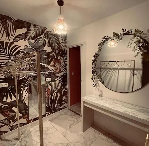 Jungle Suite, Jacuzzi A 7 Min De La